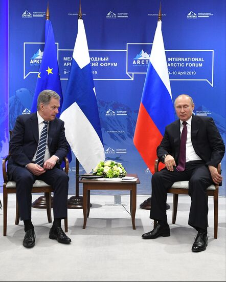 Рабочая поездка президента РФ В. Путина в Санкт-Петербург