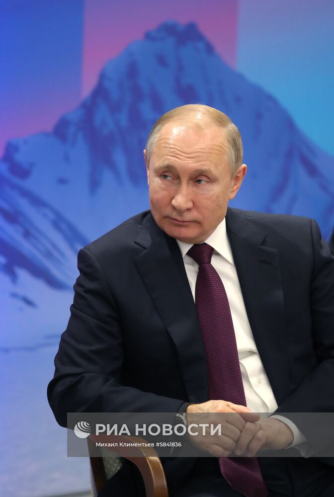 Рабочая поездка президента РФ В. Путина в Санкт-Петербург