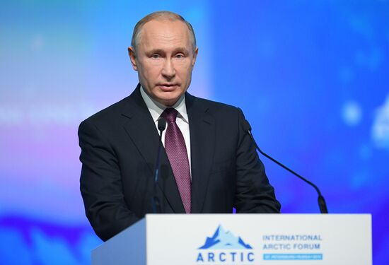 Рабочая поездка президента РФ В. Путина в Санкт-Петербург