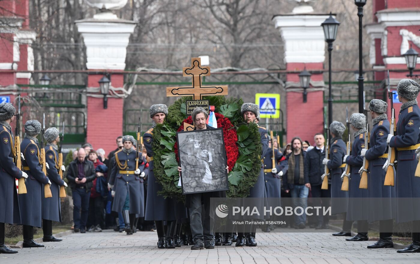Прощание с режиссером Георгием Данелией