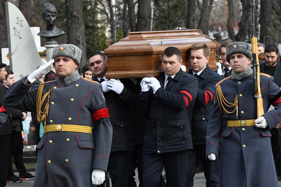 Прощание с режиссером Георгием Данелией