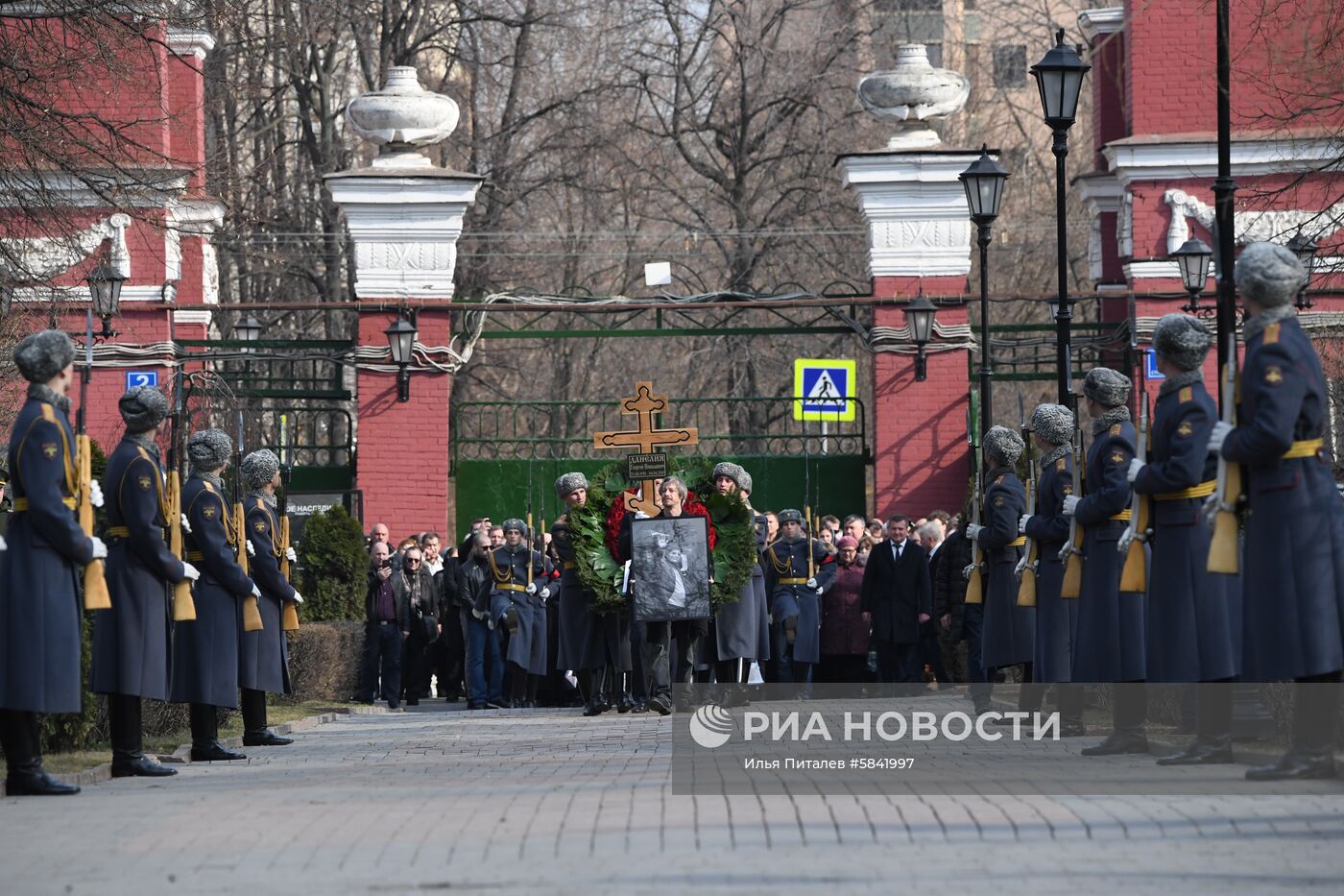 Прощание с режиссером Георгием Данелией
