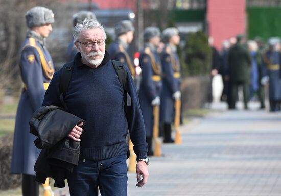 Прощание с режиссером Георгием Данелией