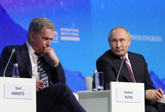 Рабочая поездка президента РФ В. Путина в Санкт-Петербург