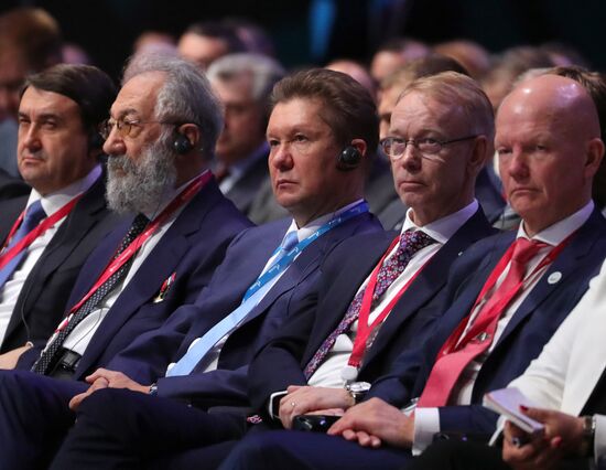 Рабочая поездка президента РФ В. Путина в Санкт-Петербург