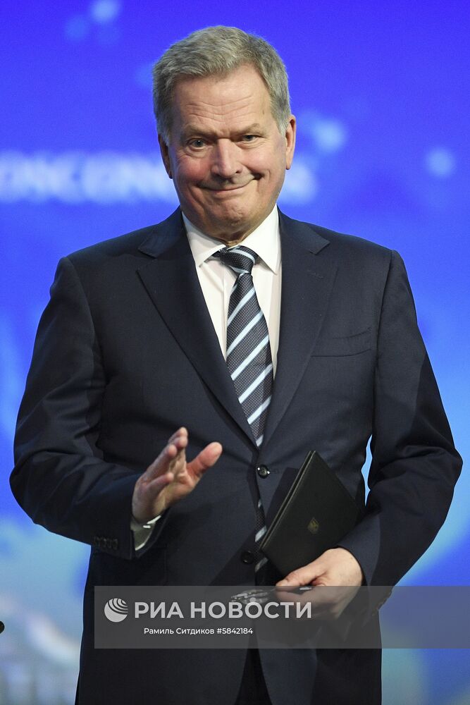 9 апреля 2019. Президент Финляндской Республики Саули Ниинистё на пленарном заседании V Международного арктического форума «Арктика – территория диалога» в Санкт-Петербурге. Место: Россия, Санкт-Петербург. Автор: Рамиль Ситдиков/РИА Новости. Рабочая поездка президента РФ В. Путина в Санкт-Петербург