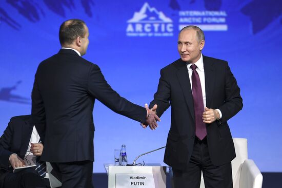 Рабочая поездка президента РФ В. Путина в Санкт-Петербург