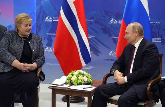 Рабочая поездка президента РФ В. Путина в Санкт-Петербург