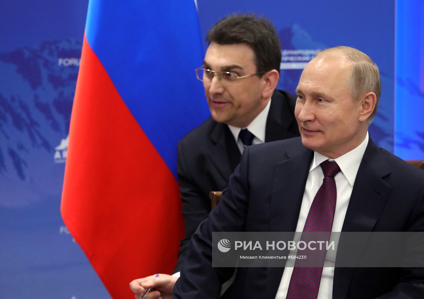 9 апреля 2019. Президент РФ Владимир Путин во время встречи с премьер-министром Швеции Стефаном Левеном на полях V Международного арктического форума «Арктика – территория диалога» в Санкт-Петербурге. Место: Россия, Санкт-Петербург. Автор: Михаил Климентьев/РИА Новости. Рабочая поездка президента РФ В. Путина в Санкт-Петербург
