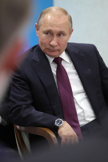 Рабочая поездка президента РФ В. Путина в Санкт-Петербург