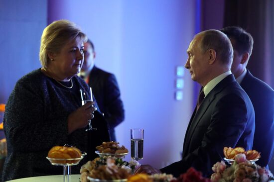 Рабочая поездка президента РФ В. Путина в Санкт-Петербург