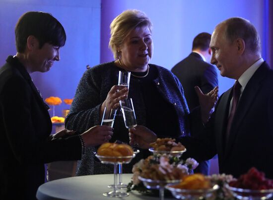 Рабочая поездка президента РФ В. Путина в Санкт-Петербург