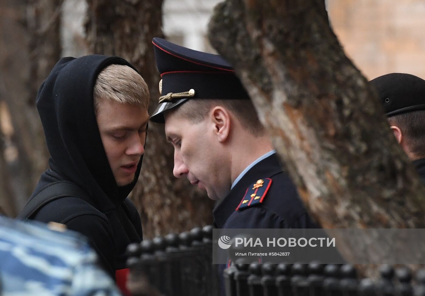 Рассмотрение по существу уголовного дела в отношении А. Кокорина и П. Мамаева продолжается