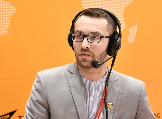 Международный арктический форум "Арктика – территория диалога". День третий