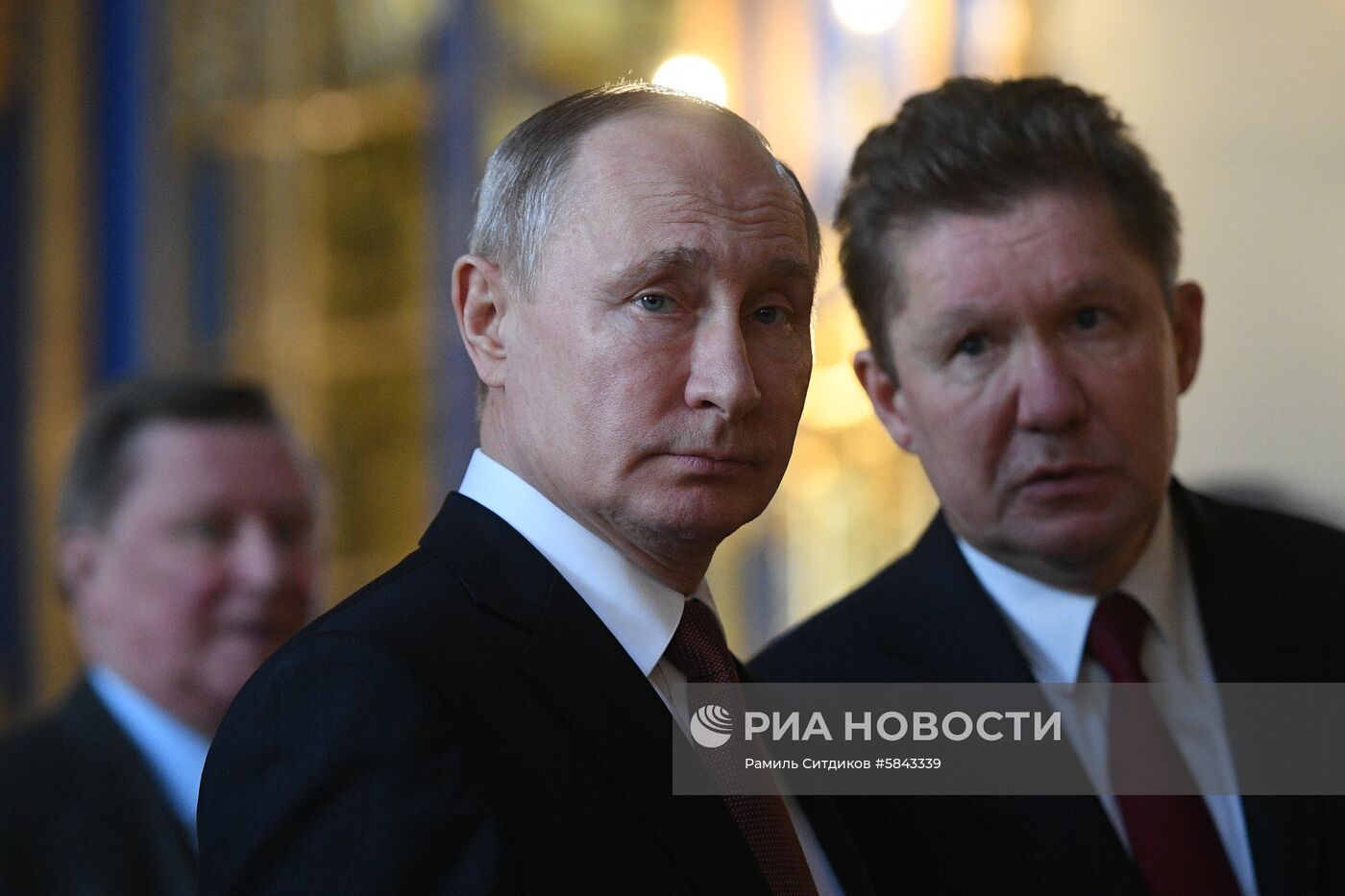 Рабочая поездка президента РФ В. Путина в Санкт-Петербург. День второй