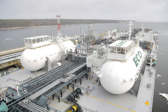 Танкер "Проспект Менделеева"