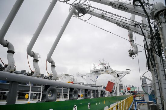 Танкер "Проспект Менделеева"