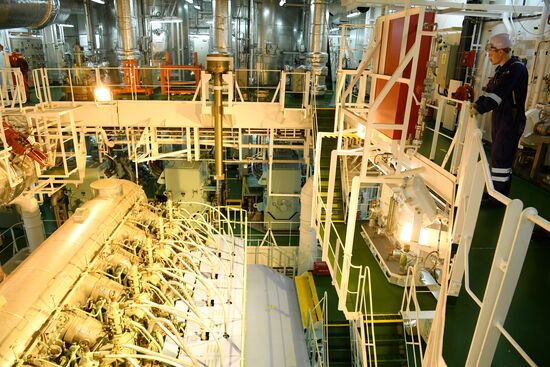 Танкер "Проспект Менделеева"