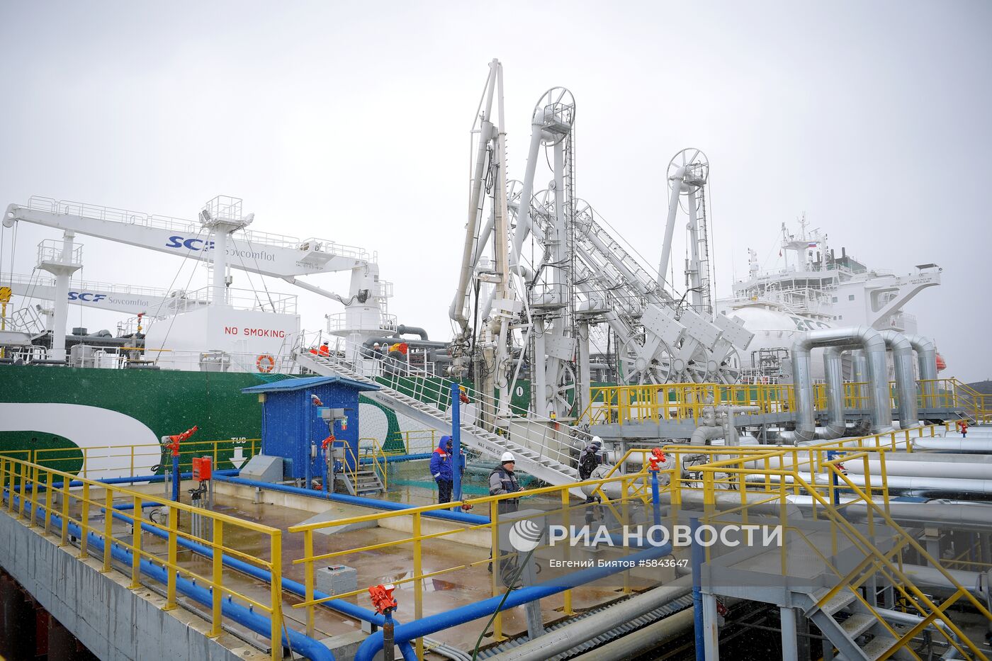 Танкер "Проспект Менделеева"