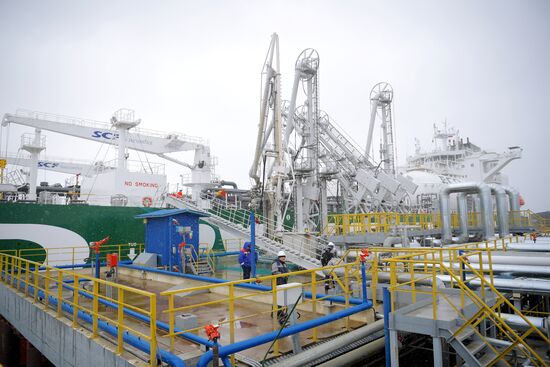 Танкер "Проспект Менделеева"