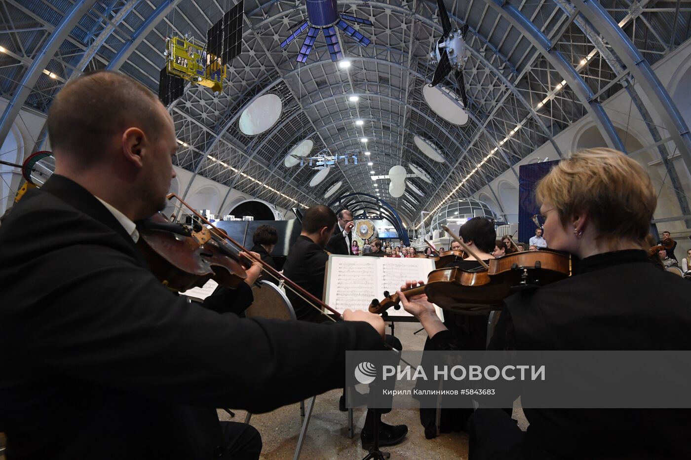 День космонавтики на ВДНХ