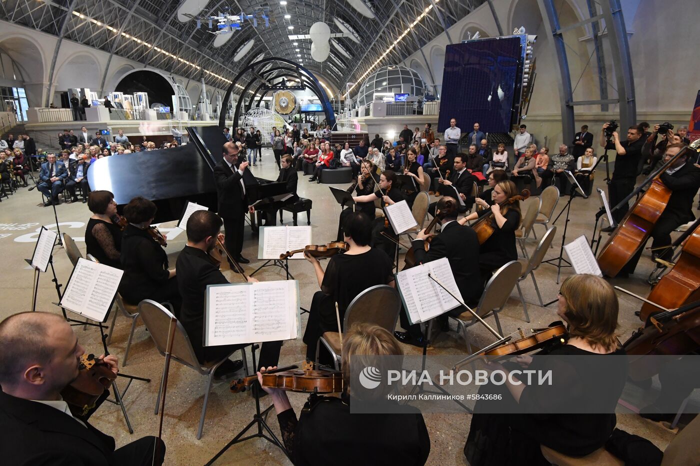 День космонавтики на ВДНХ