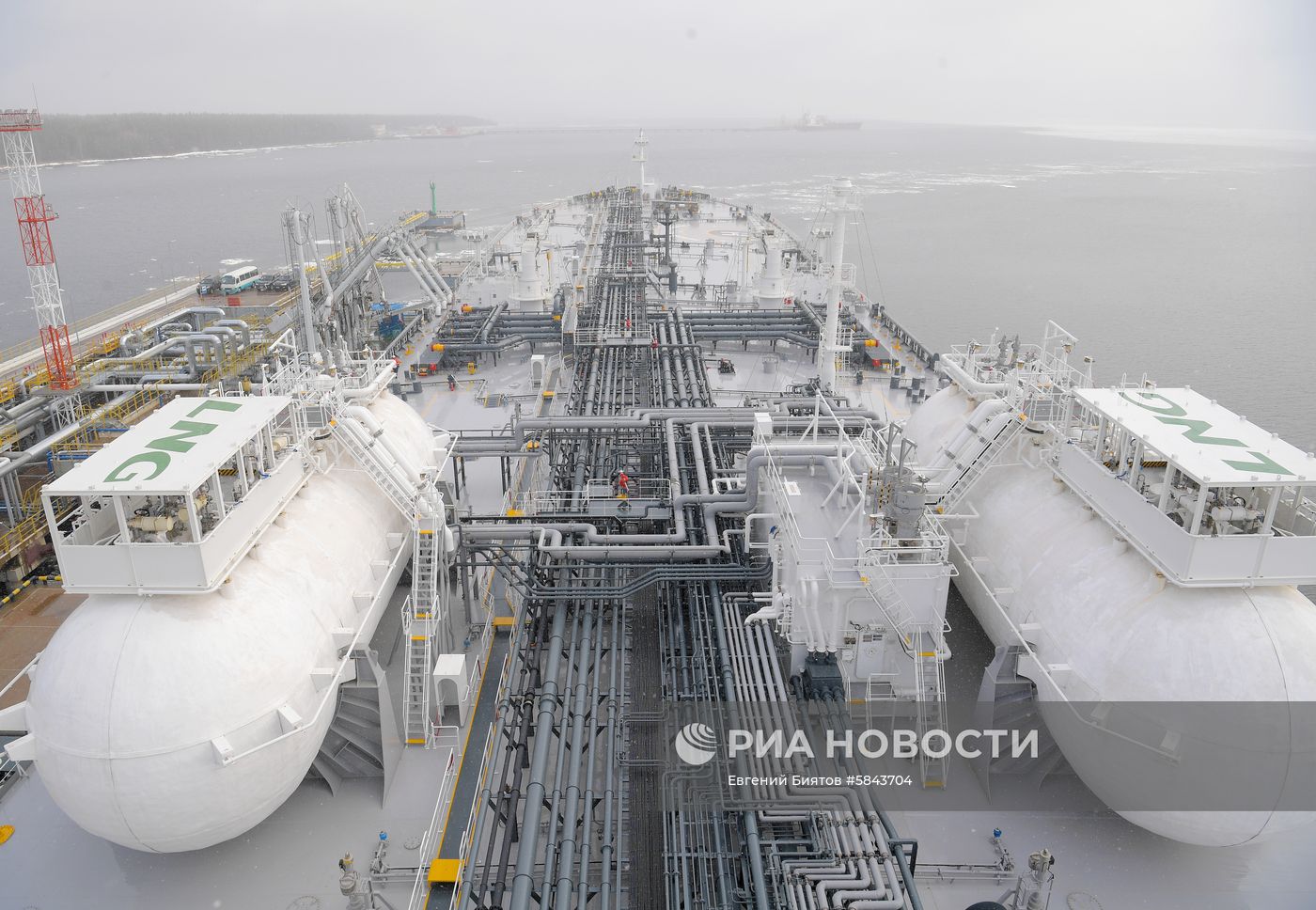 Танкер "Проспект Менделеева"