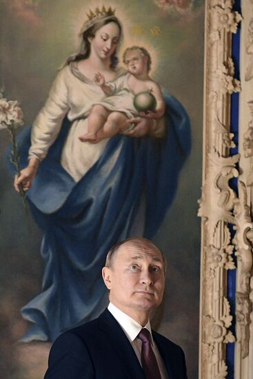 Рабочая поездка президента РФ В. Путина в Санкт-Петербург. День второй