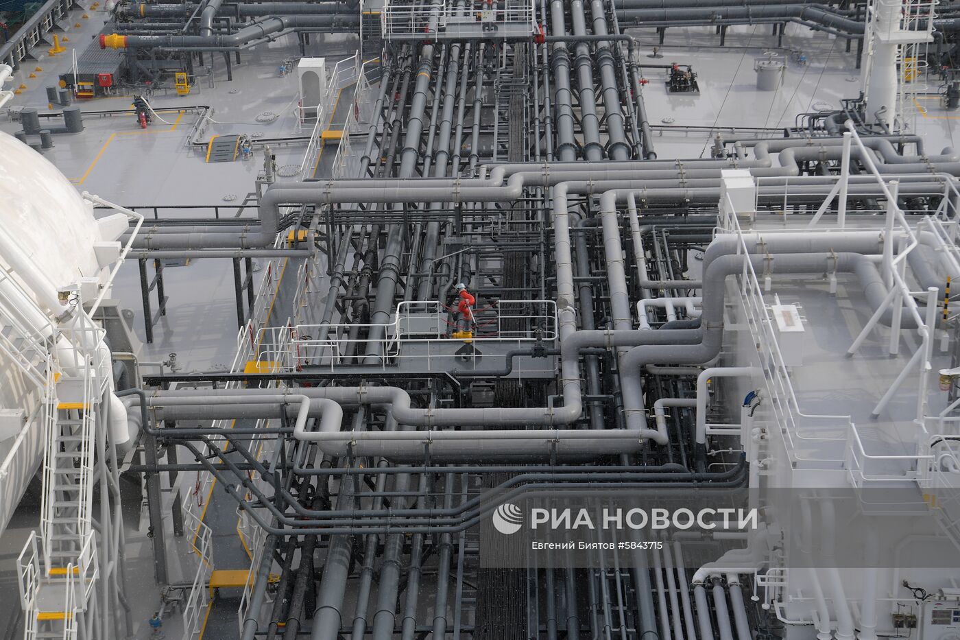 Танкер "Проспект Менделеева"