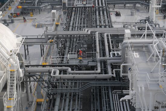 Танкер "Проспект Менделеева"