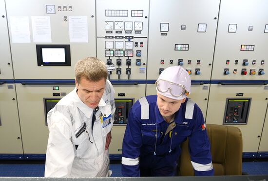 Танкер "Проспект Менделеева"