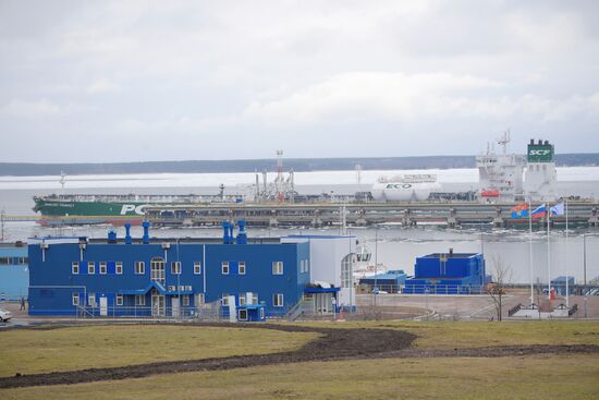 Танкер "Проспект Менделеева"