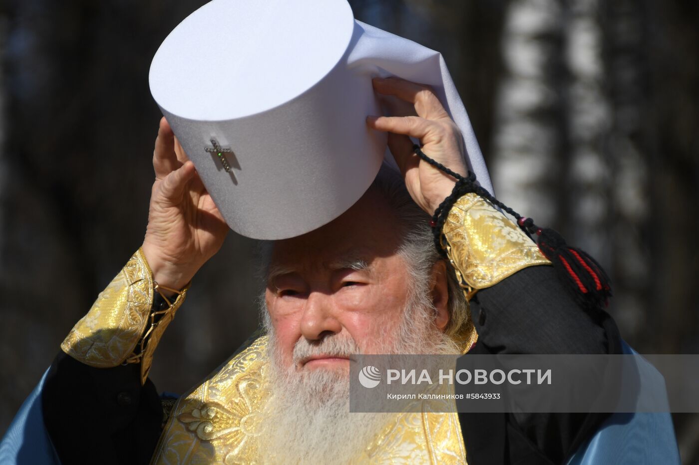 Установка креста на главный храм Росгвардии 