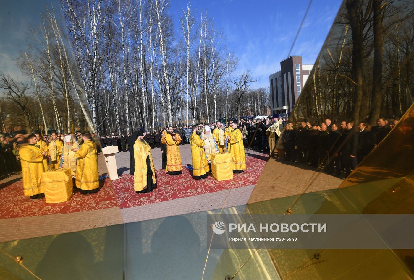 Установка креста на главный храм Росгвардии