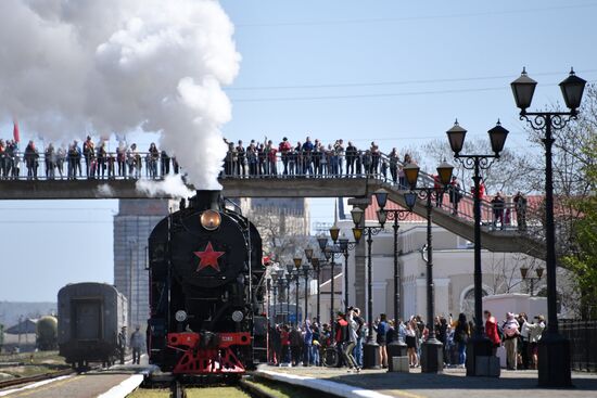 Прибытие "Поезда Победы" в Керчь