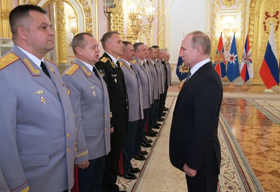 Церемония представления президенту РФ В. Путину офицеров и прокуроров, назначенных на высшие должности