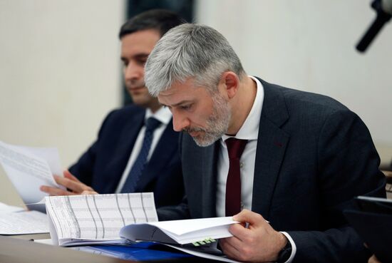 Президент РФ В. Путин провел совещание с членами правительства РФ