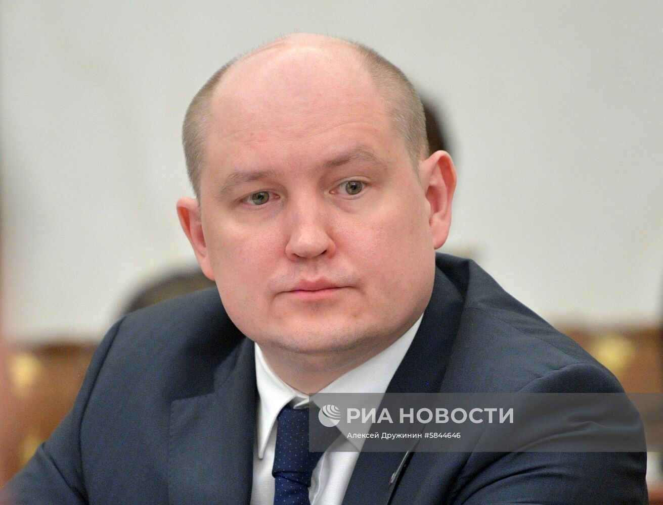 Президент РФ В. Путин провел совещание с членами правительства РФ