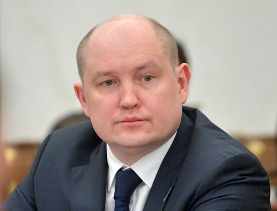 Президент РФ В. Путин провел совещание с членами правительства РФ