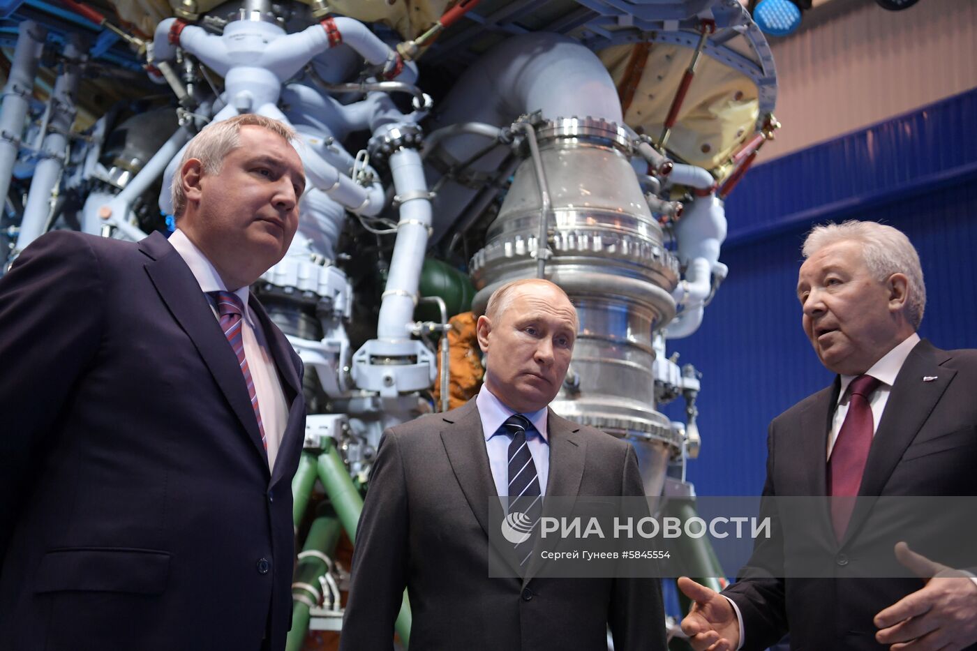 Президент РФ В. Путин посетил НПО "Энергомаш"