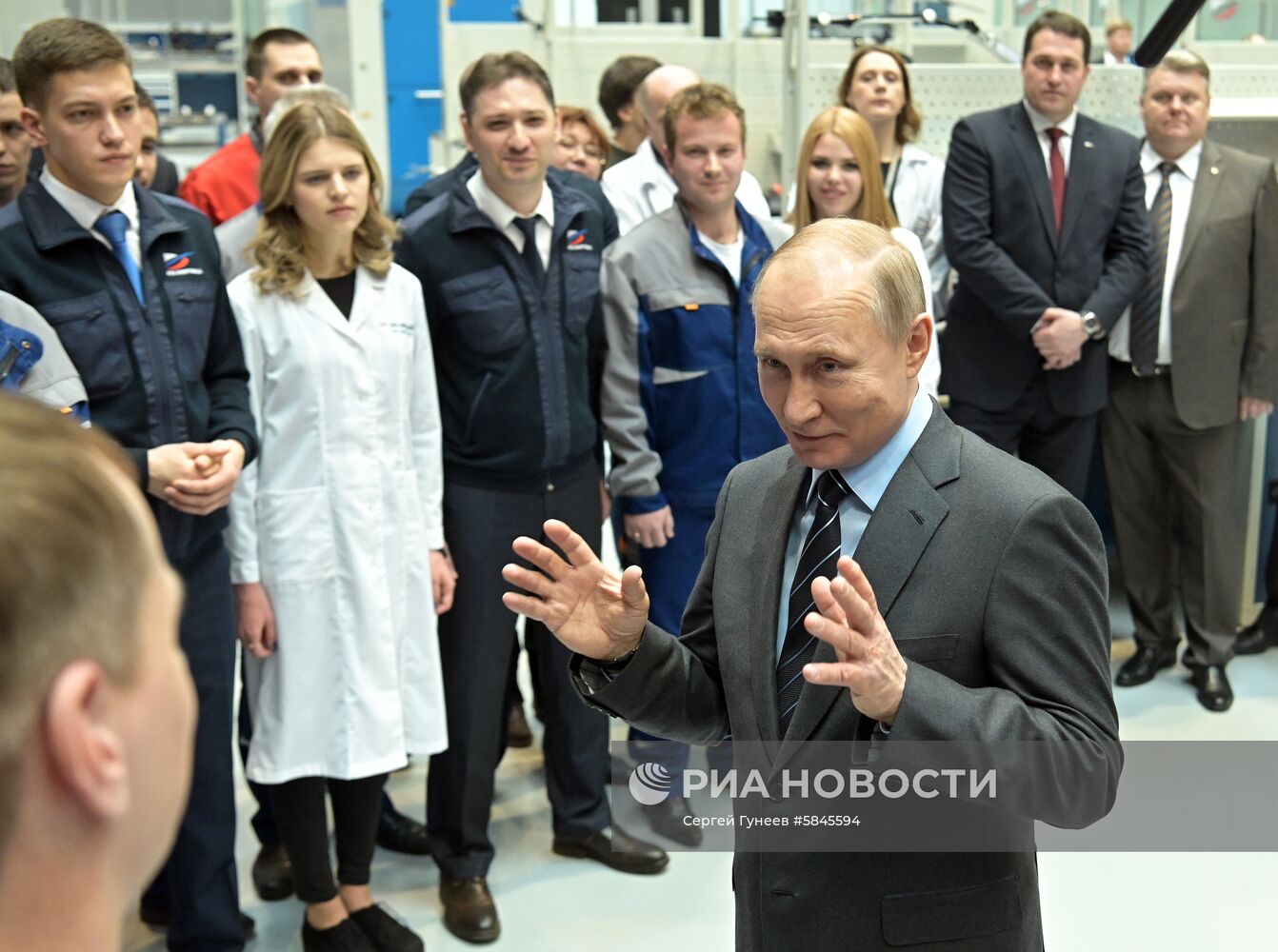 Президент РФ В. Путин посетил НПО "Энергомаш"