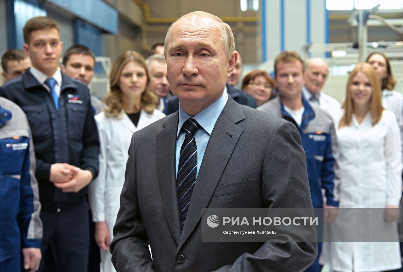 Президент РФ В. Путин посетил НПО "Энергомаш"