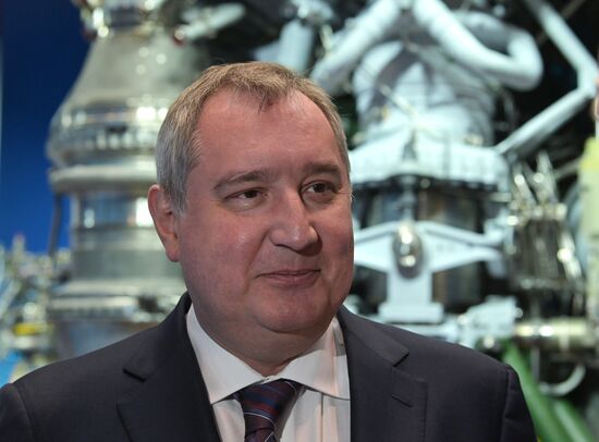 Президент РФ В. Путин посетил НПО "Энергомаш"