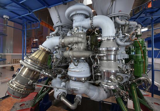 Президент РФ В. Путин посетил НПО "Энергомаш"