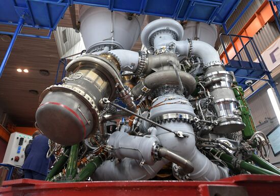 Президент РФ В. Путин посетил НПО "Энергомаш"