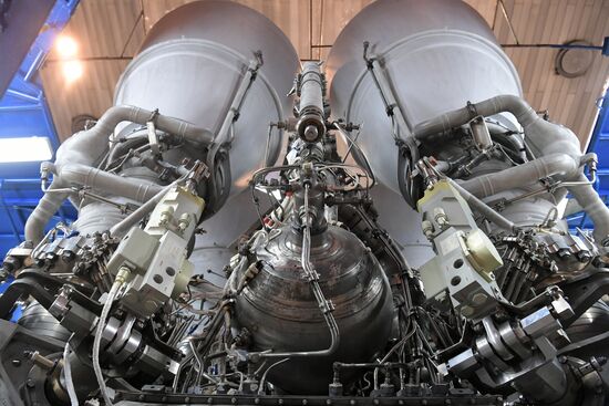 Президент РФ В. Путин посетил НПО "Энергомаш"