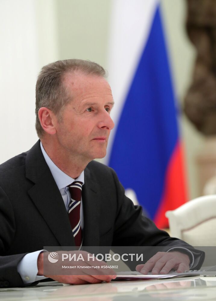 Президент РФ В. Путин встретился с главой Volkswagen Group Г. Диссом