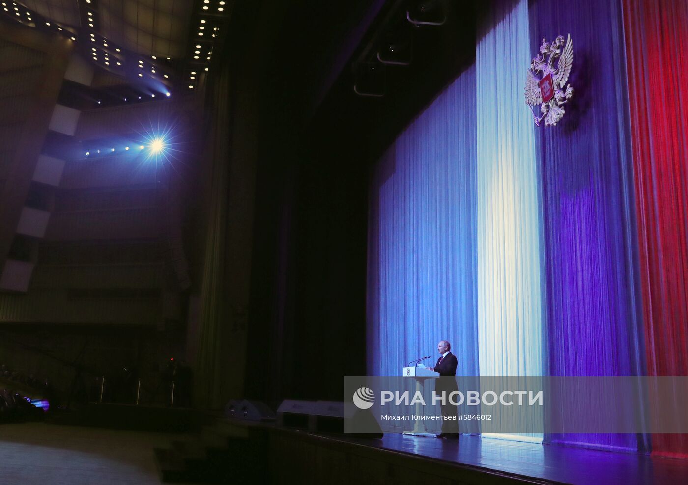 Президент РФ В. Путин на торжественном приеме в честь Дня космонавтики