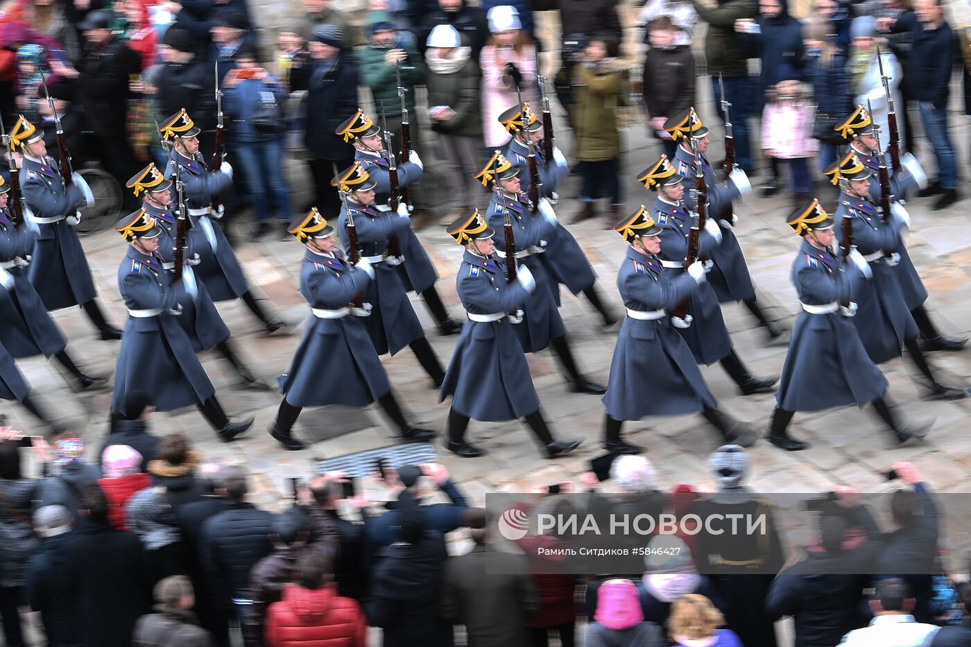 Развод конных и пеших караулов Президентского полка