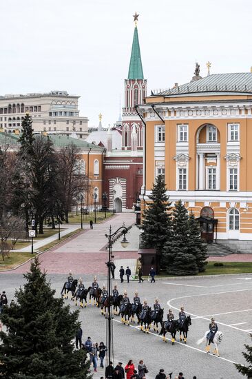 Развод конных и пеших караулов Президентского полка